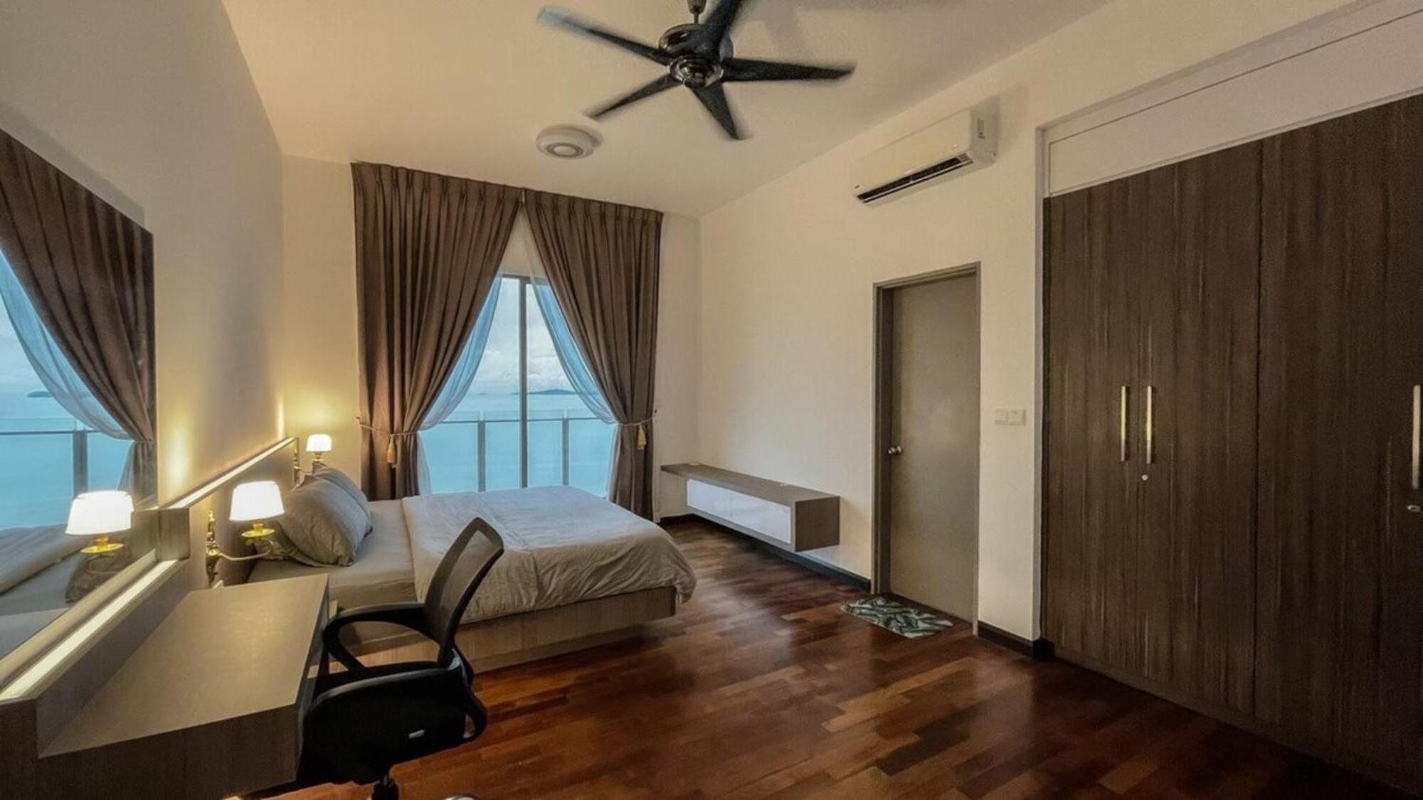 Silverscape Seaview Residence Melaka Bagian luar foto