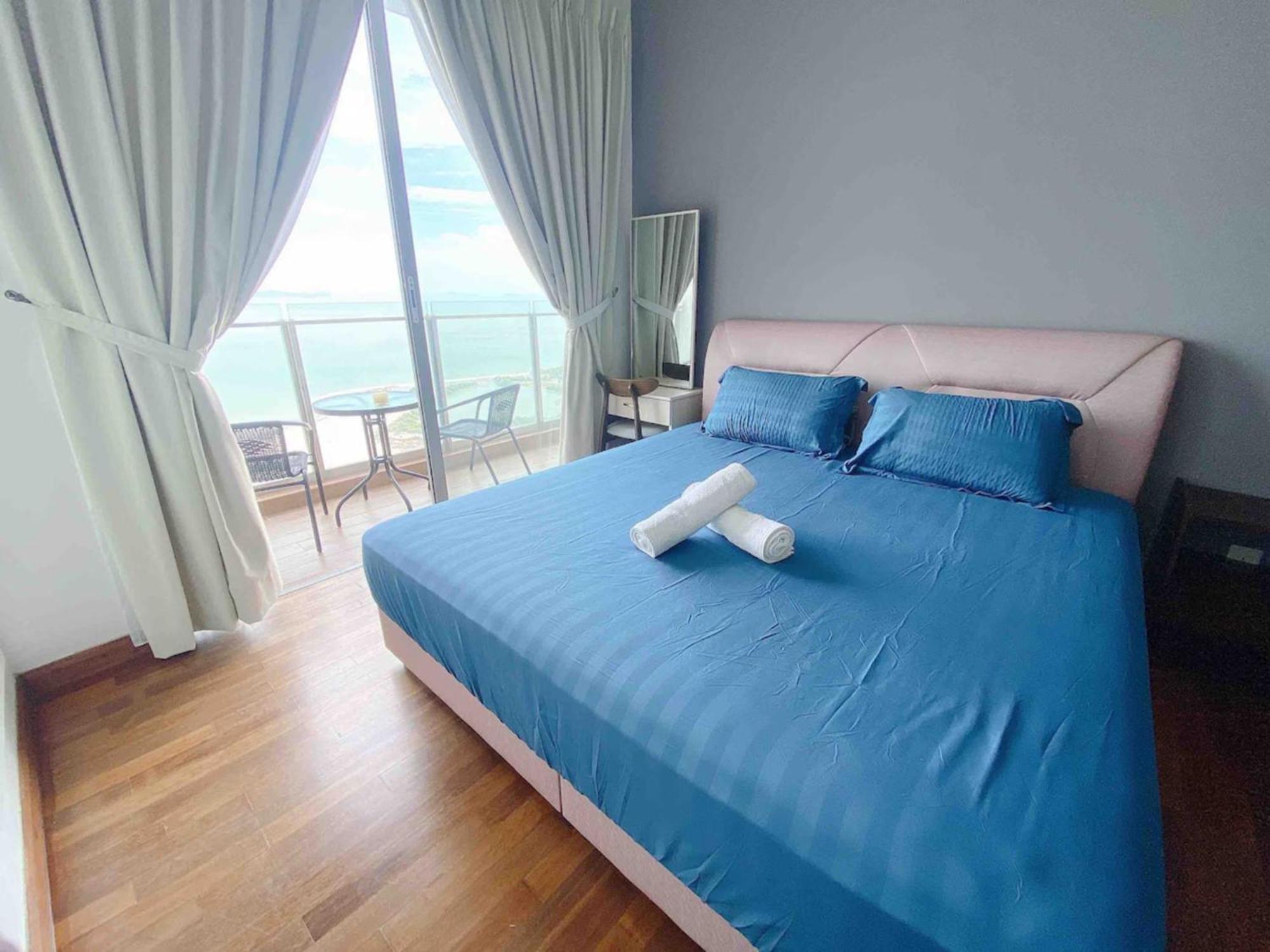Silverscape Seaview Residence Melaka Bagian luar foto