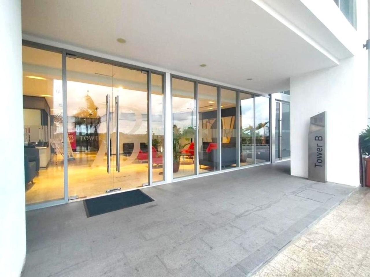 Silverscape Seaview Residence Melaka Bagian luar foto