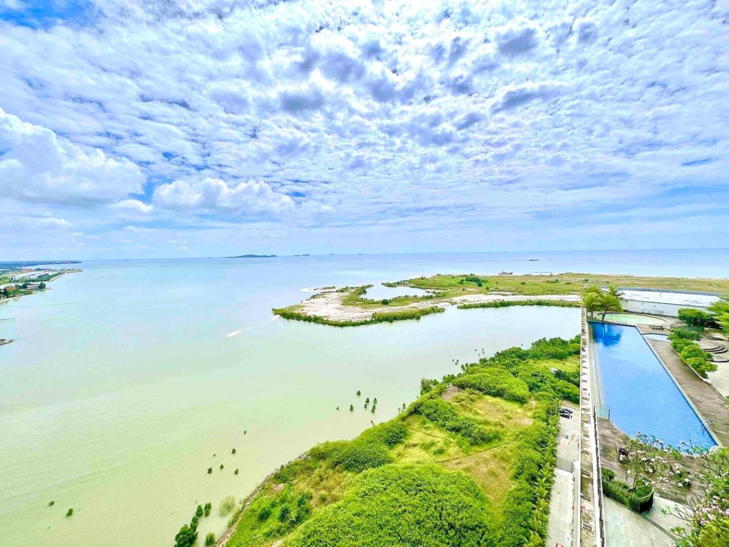 Silverscape Seaview Residence Melaka Bagian luar foto