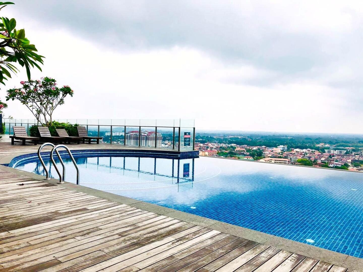 Silverscape Seaview Residence Melaka Bagian luar foto